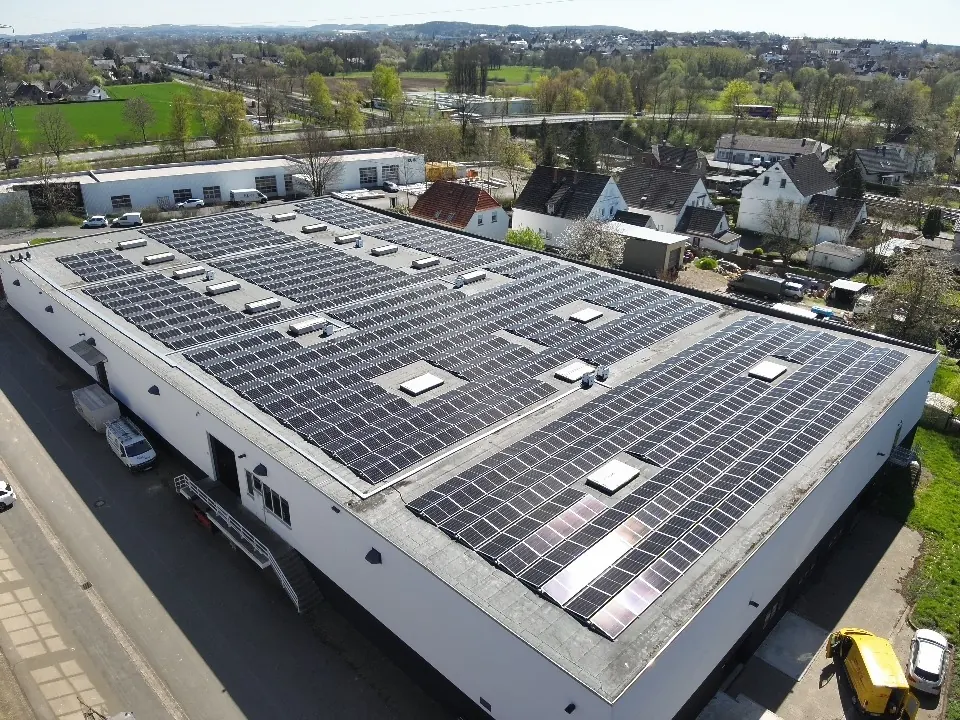 Gewerbehalle in Bünde mit Photovoltaikanlage