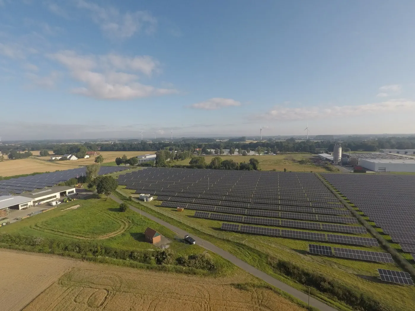 Solarpark bei Preußisch Oldendorf aus der Luft